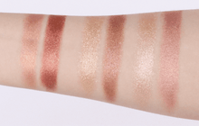 Load image into Gallery viewer, VT X BTS STAY IT TWIN EYE SHADOW 03 PINK BEIGE