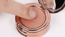Load image into Gallery viewer, VT X BTS STAY IT TWIN EYE SHADOW 01 BRONZE CORAL
